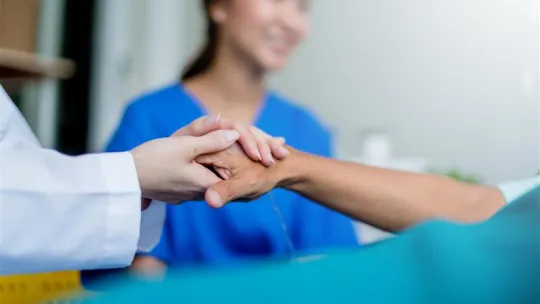 Imagen portada V Jornadas Online de la Cátedra de Humanización de la Asistencia Sanitaria de VIU