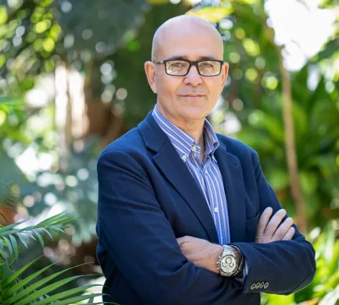 Foto JLL.jpg Foto JLL.jpg