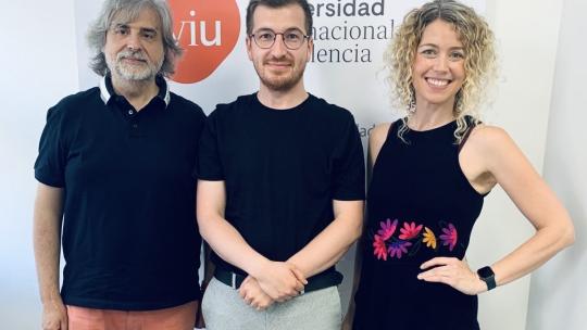 Dr. Joan M. Oleaque, Dr. Muhammet Esad Kuloğlu y Verónica Alarcón-García