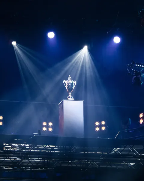 jugadores LOL.jpg
